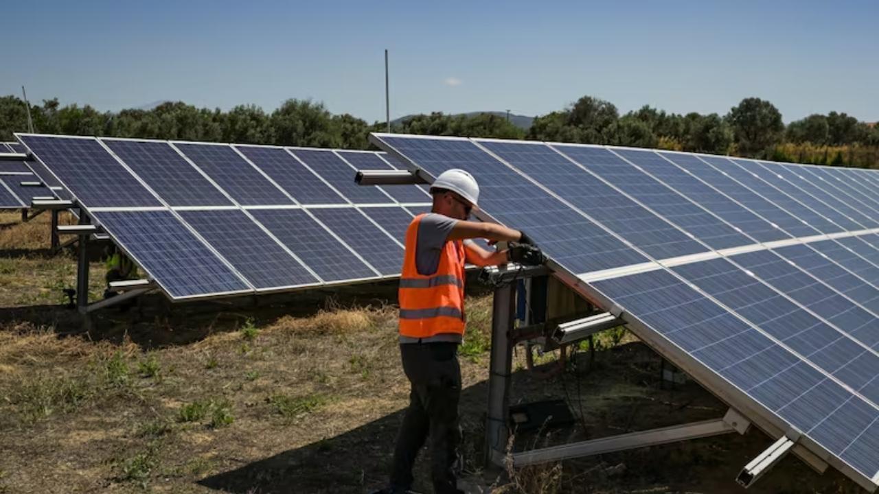 Solar becomes EU’s top electricity source in June