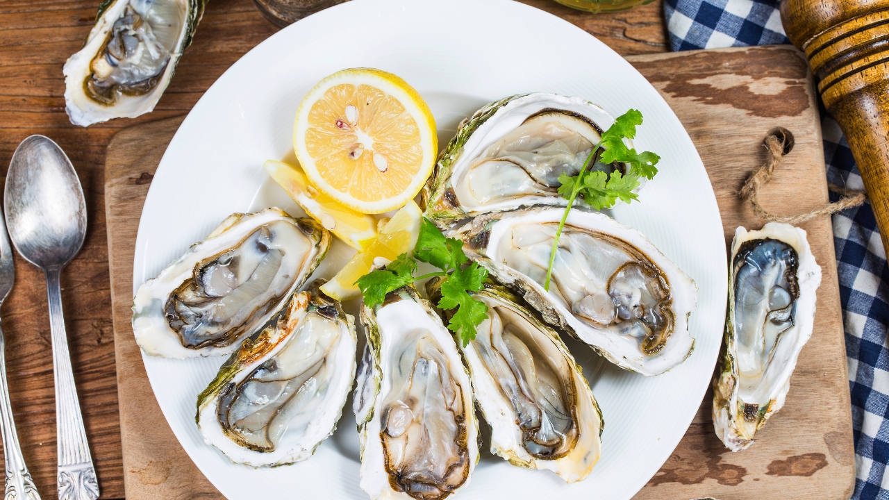 New Giant RNA Virus Found in Farmed Oysters at UBC What You Need to Know