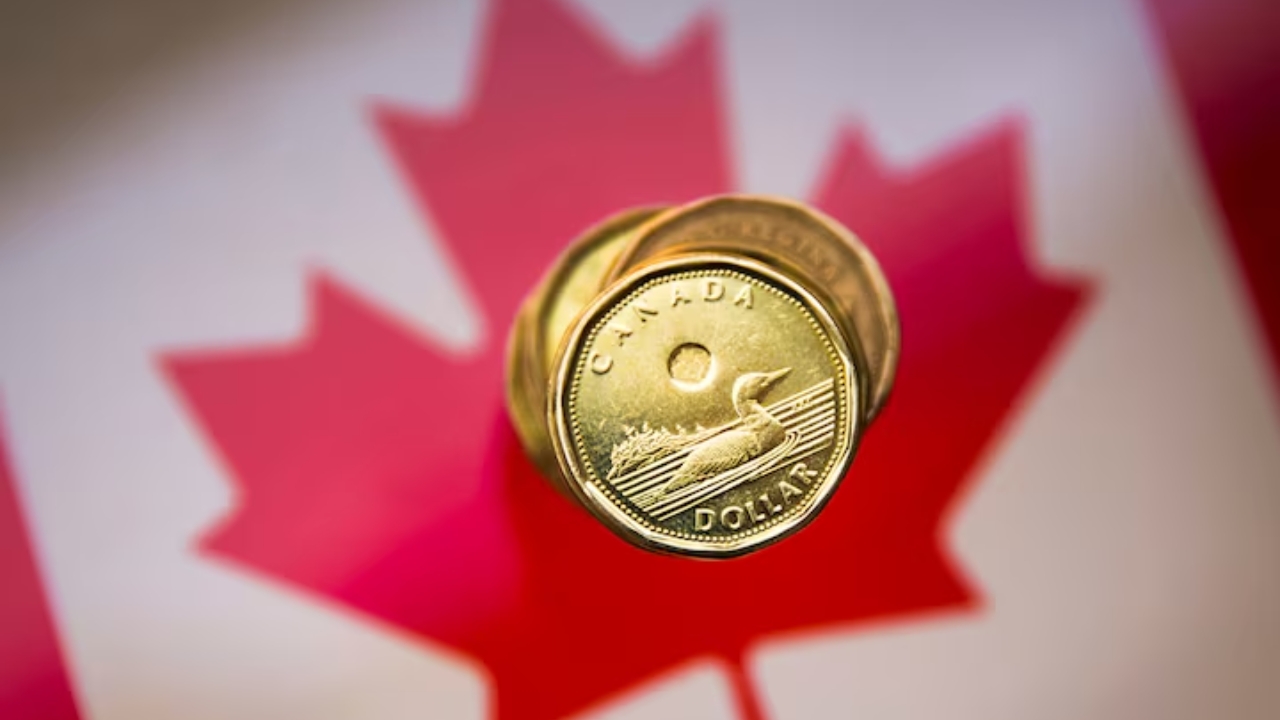 Canadian dollar rises as U.S. data boosts rate-cut hopes