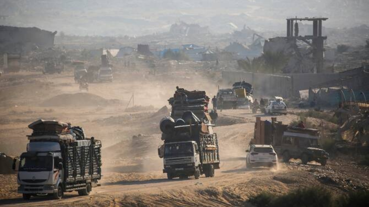 Gaza Faces Total Blackout as Israeli Tanks Push Deeper