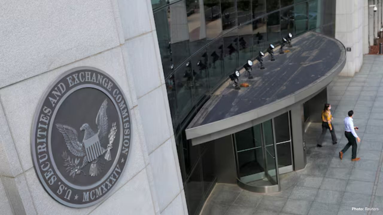 SEC Staff Advised Not to Worry About Shutdown Layoffs