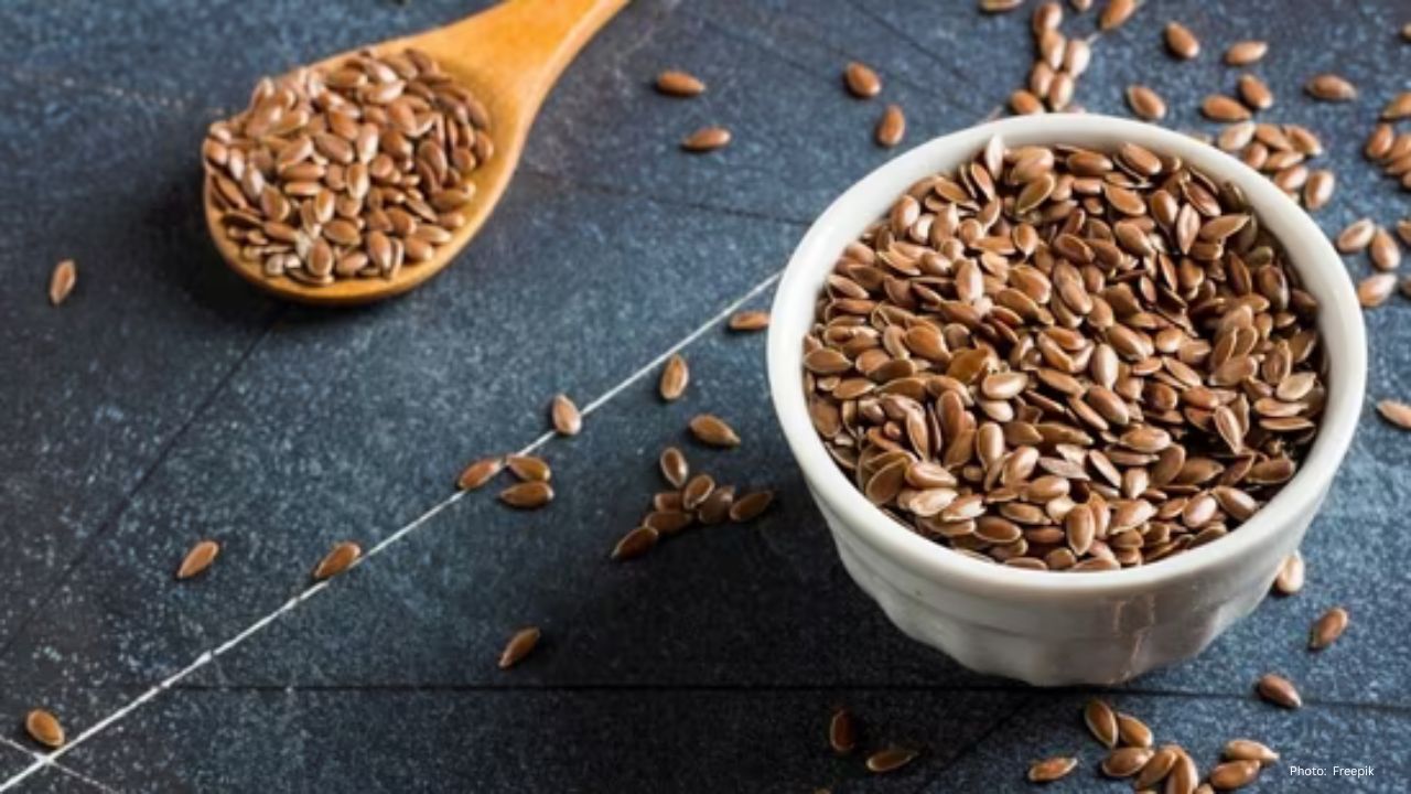 A Nutritionist’s Warm Guide to When to Enjoy Flaxseeds Each Day