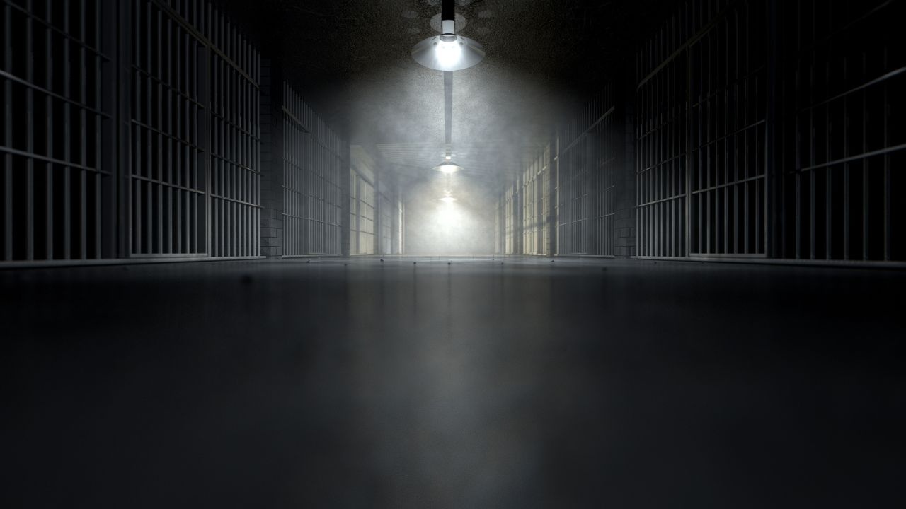 Accidental Releases at HMP Wandsworth Prompt Nationwide Manhunt