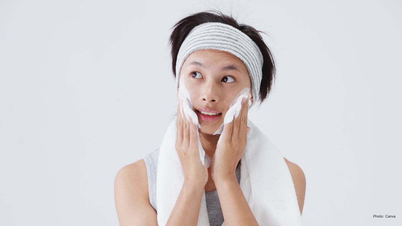 Top 8 Face Washes to Keep Your Skin Hydrated This Winter