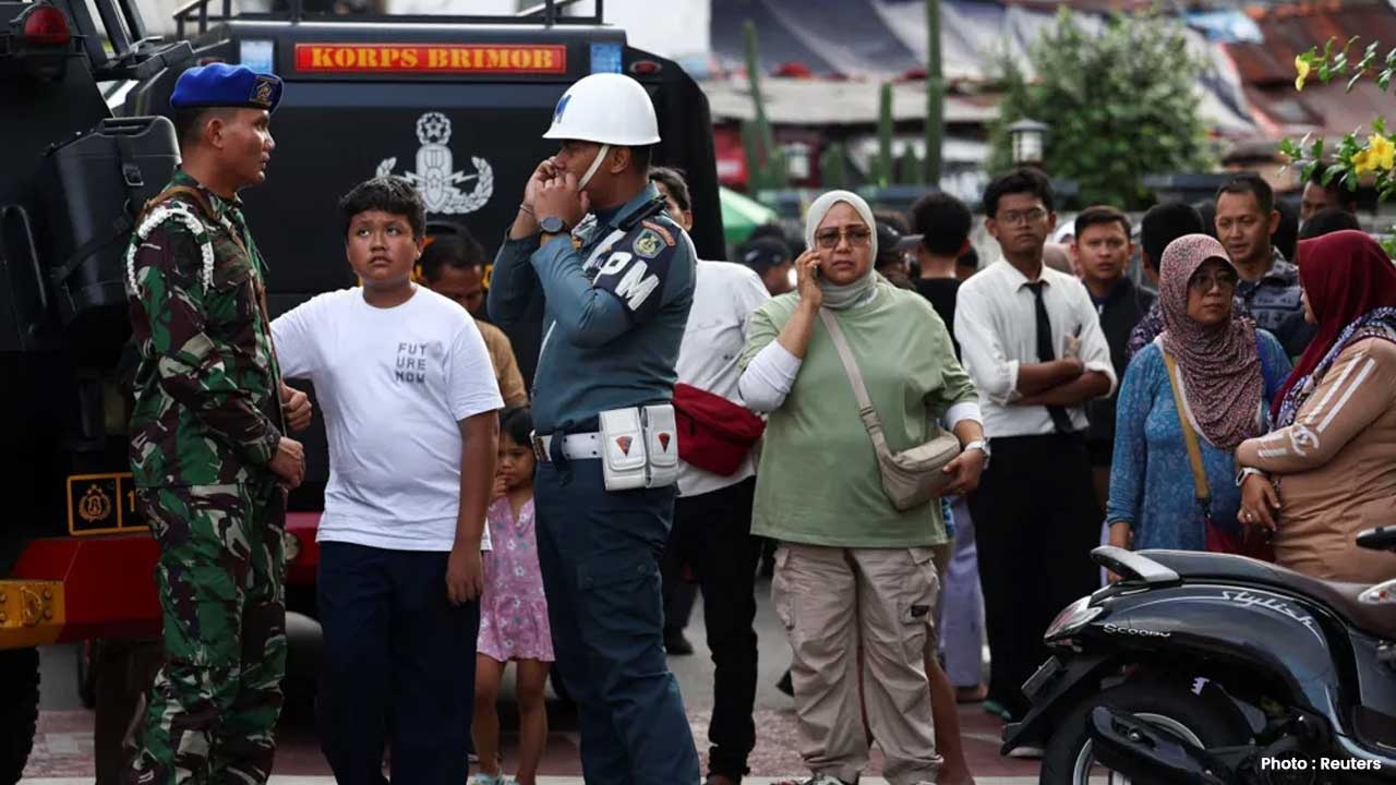 Injuries Reported from Jakarta Mosque Blast Amid Prayers
