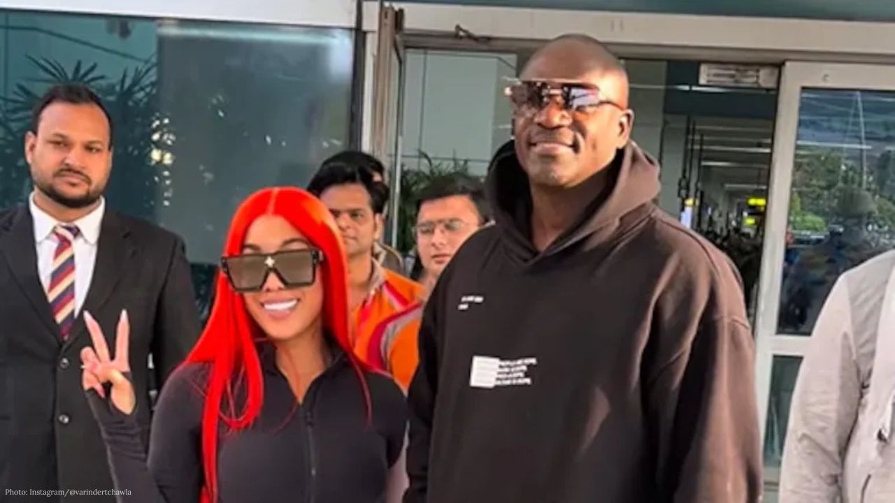 Akon Touches Down in Delhi for Concert Extravaganza