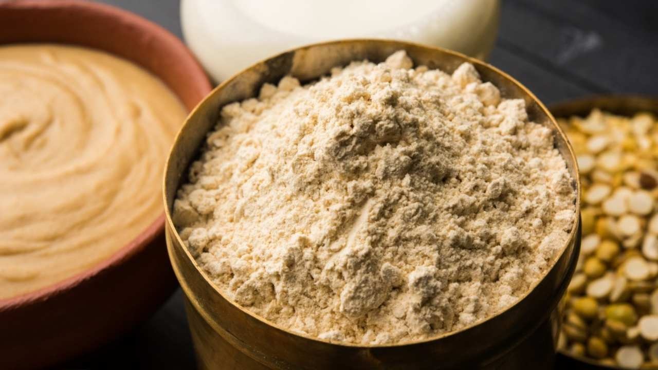 Exploring the Nutritional Power of Roasted Chickpea Flour: Benefits and Easy Recipes