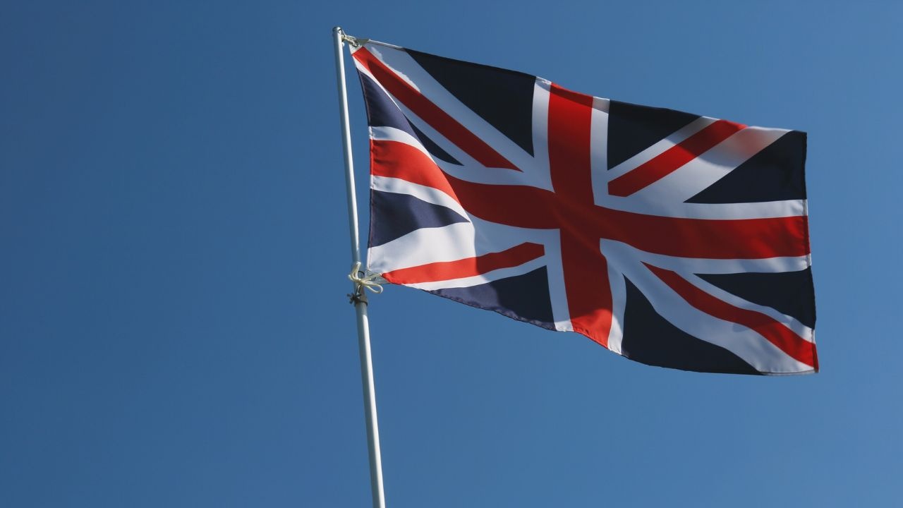 UK's Burgeoning Borrowing Threatens Financial Stability Ahead of Budget