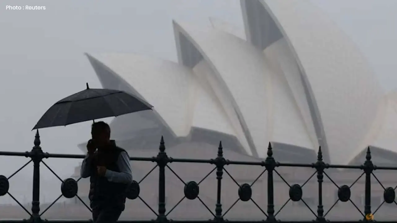 Cyclone Fina Devastates Darwin: Airport Shutdown and Power Failures