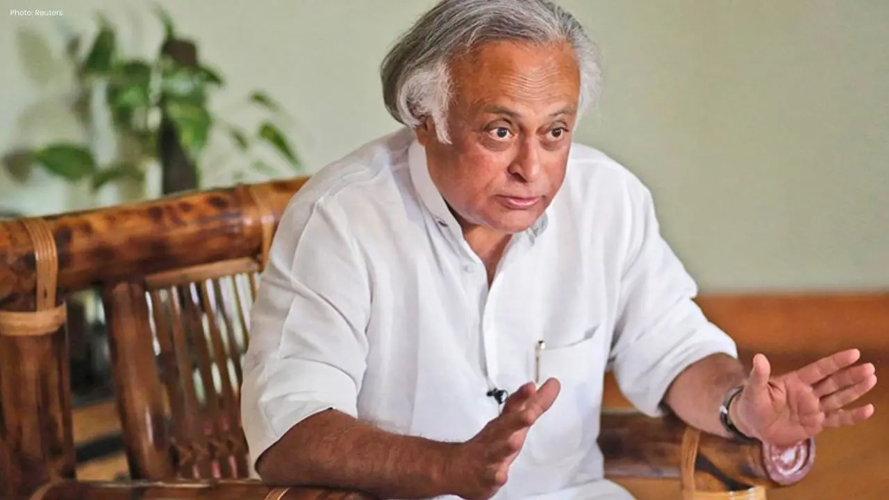 Rupee Faces Political Heat as It Approaches 90 Against Dollar