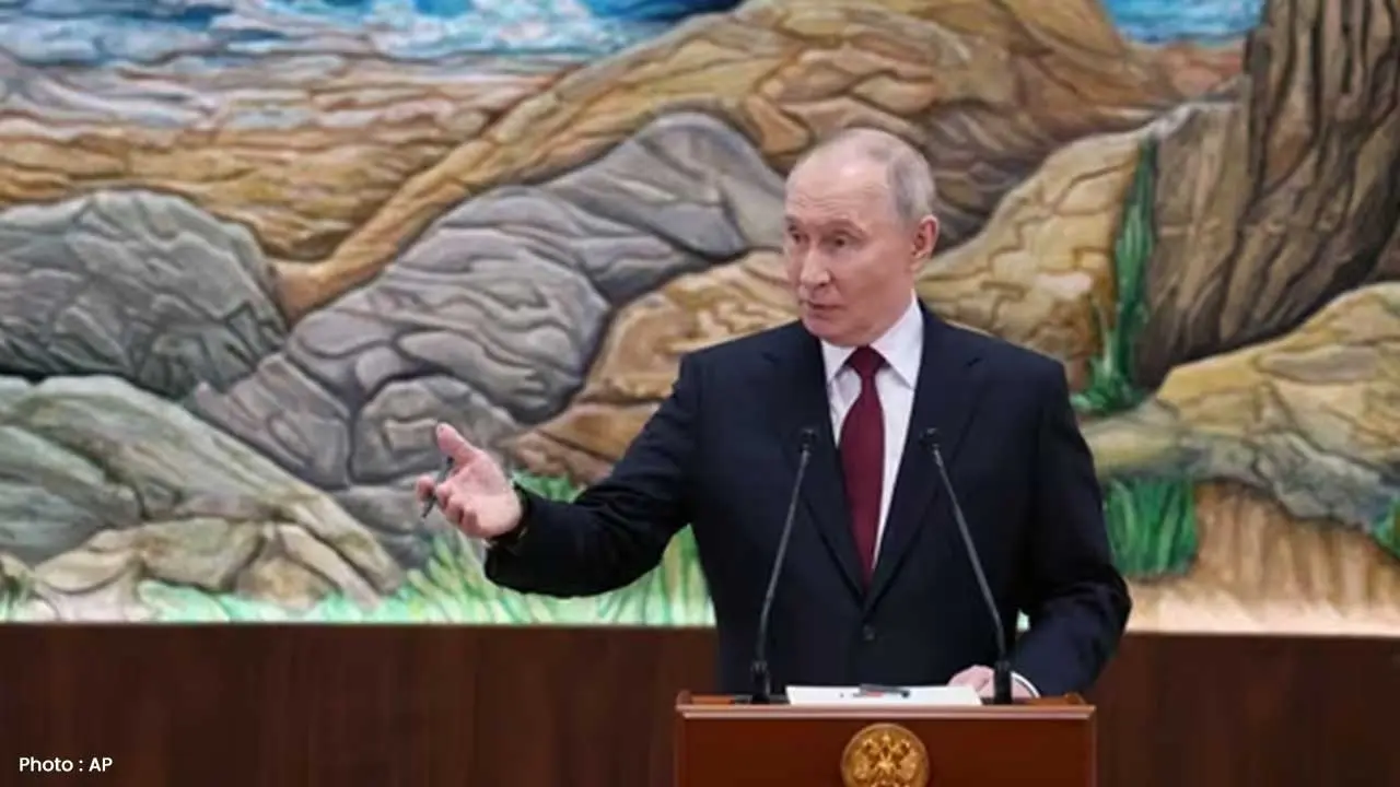 Putin Declares Ukraine’s Leadership Invalid, Dismisses Peace Negotiations