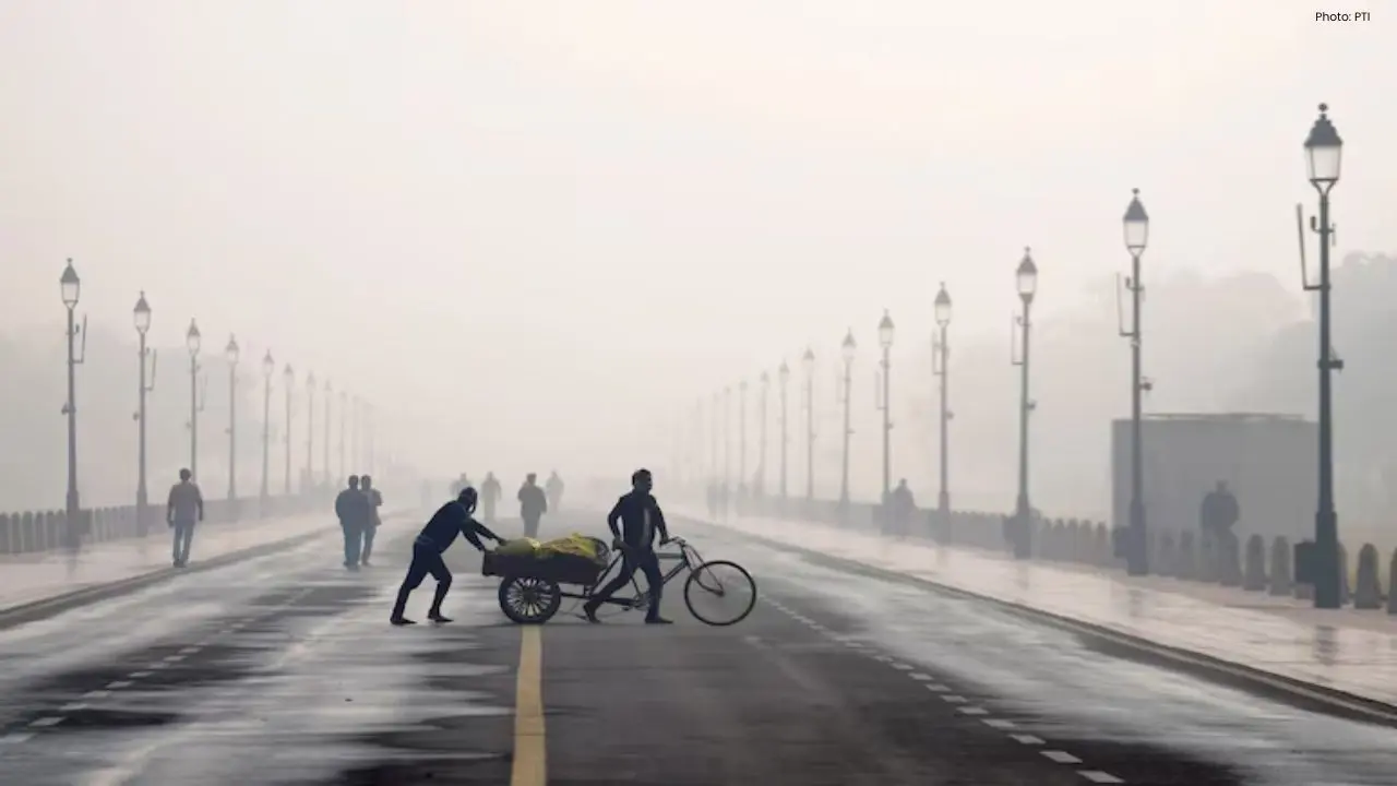 Delhi Struggles with Severe Cold Wave and Deteriorating Air Quality