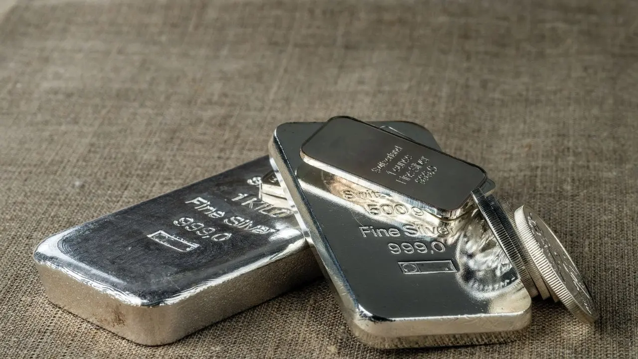 Historic Silver Surge Amidst Shrinking Global Supplies