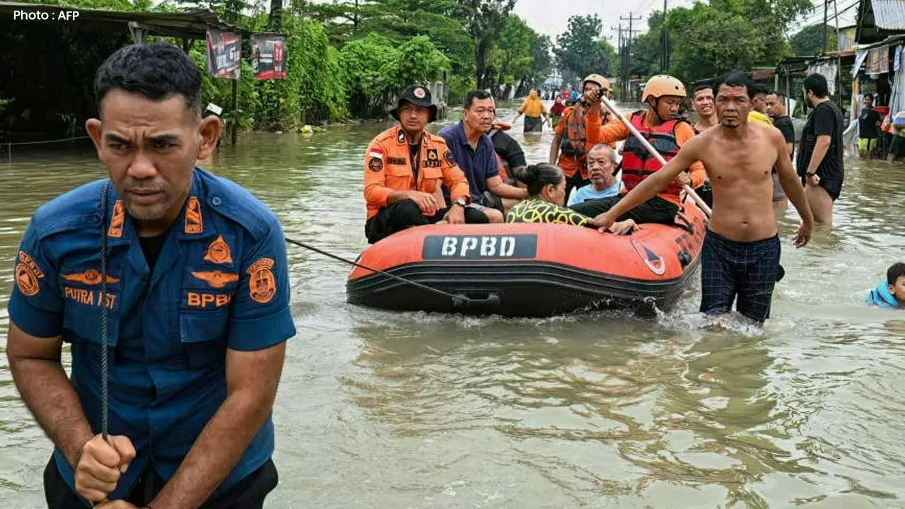 Tragic Floods and Landslides Devastate Sumatra and Thailand, Claiming 303 Lives