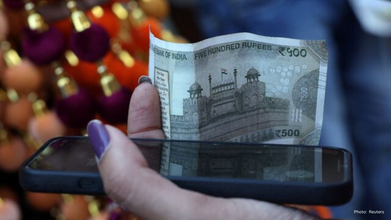 Indian Rupee Plummets to Historic Low Amid Trade Deal Delays Despite Economic Surge