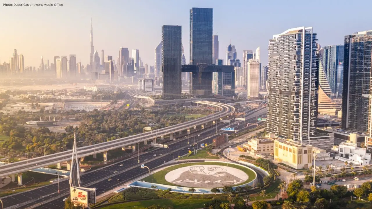 Giant Artwork Unveiled in Dubai to Honor Founding Leaders