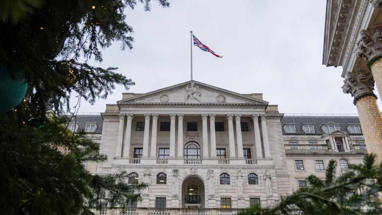 Bank of England Sounds Alarm on Financial Vulnerabilities Due to AI and Risky Lending Practices