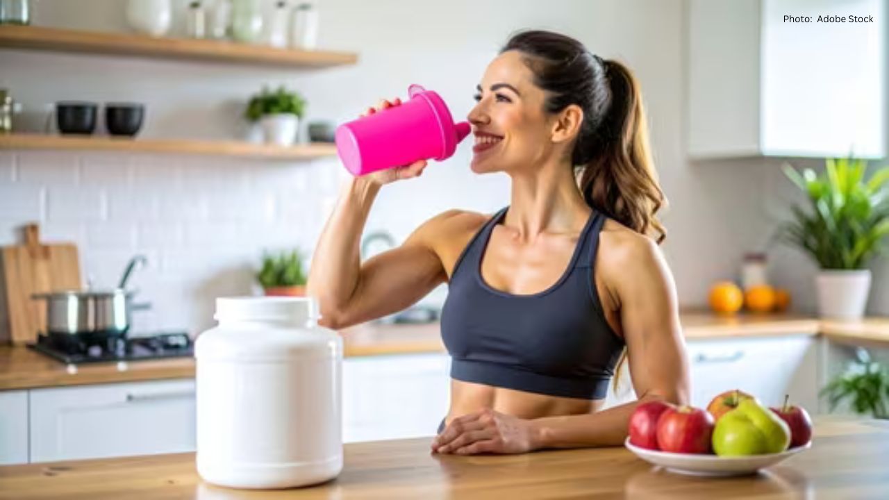 10 Exceptional Whey Protein Powders for Women This December to Aid Digestion