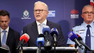 Bondi Beach Horror: IS-Inspired Terror Attack Kills 15 at Hanukkah Event