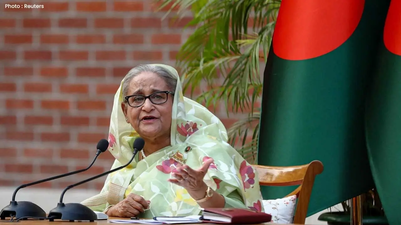 Violence Erupts in Bangladesh Following Hadi's Death, Hasina Responds