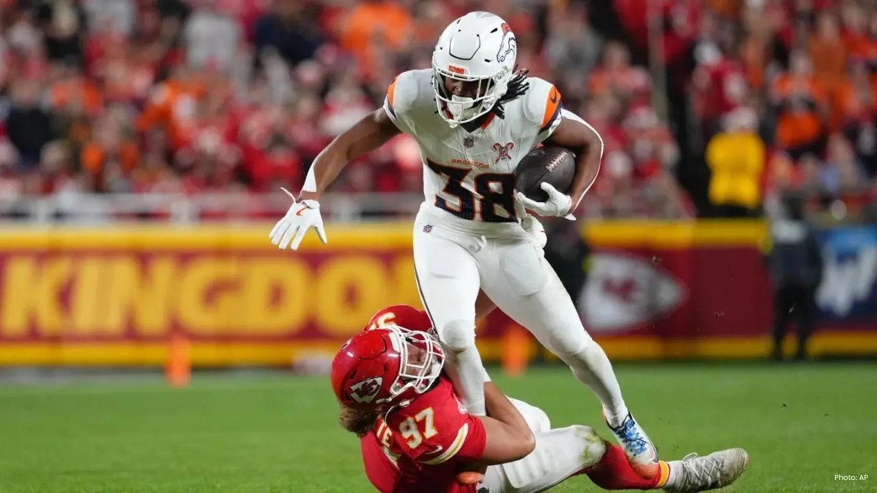 Broncos Outsmart Chiefs 20-13 in Thrilling Fourth-Down Success