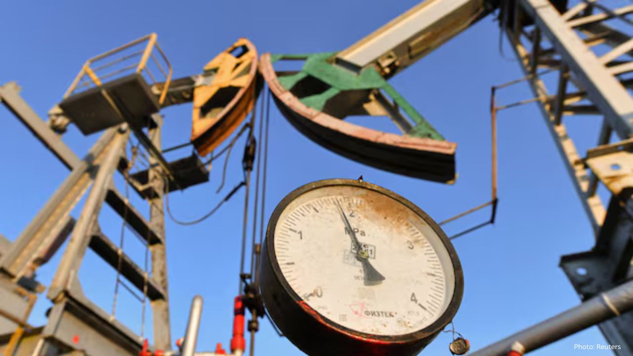 Oil Prices Stabilize Amidst Global Supply Concerns