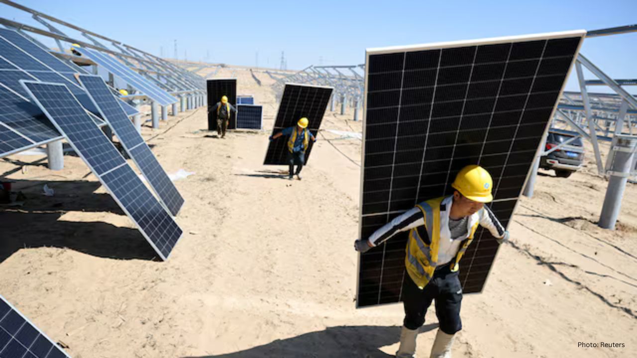 China Issues Warning to Solar Companies on Price Manipulation