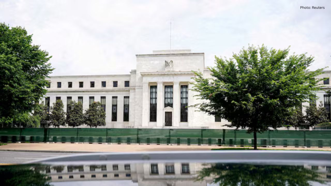 Revealing Insights from the Last Fed Minutes of 2025