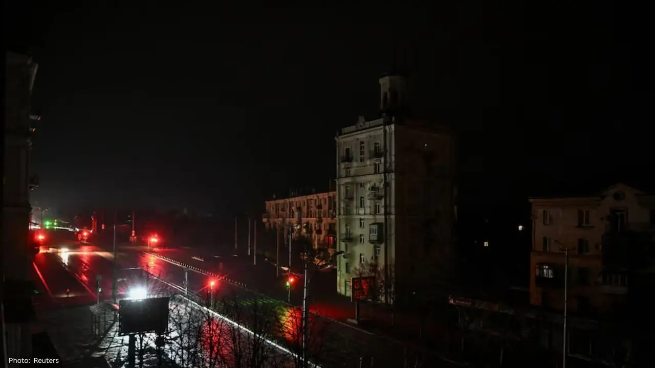 Power Outages Plague Southeastern Ukraine Due to Russian Strikes