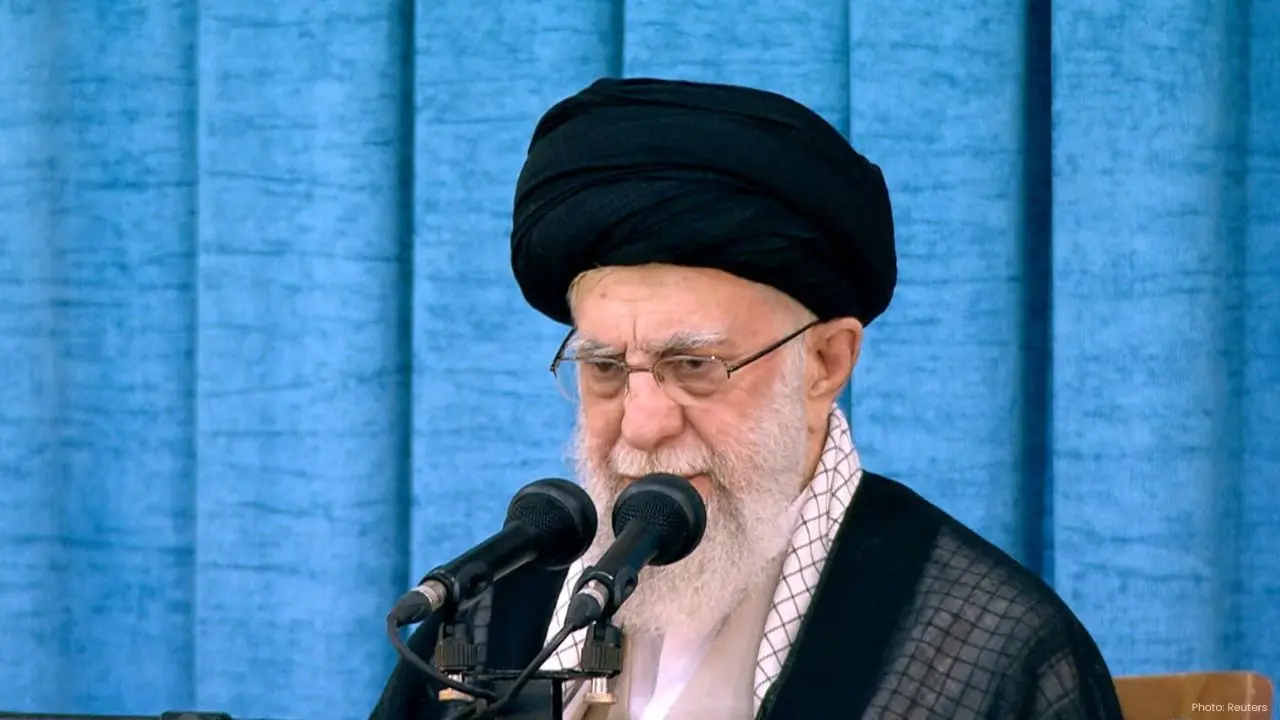 Escalating Protests in Iran Amid Internet Blackout; Khamenei Points to US Interference