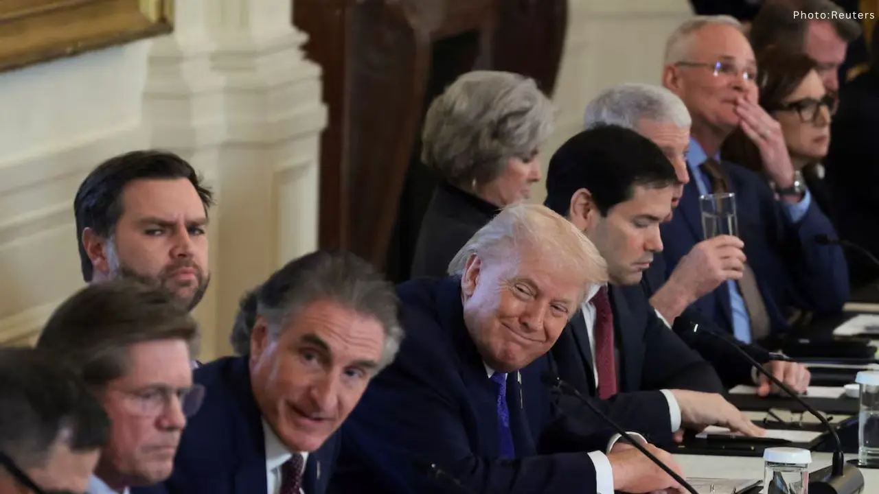 Trump Calls on U.S. Oil Firms to Revitalize Venezuela’s Oil Sector