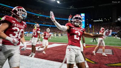 Indiana Overwhelms Oregon 56-22 in Peach Bowl, Advances to National Championship