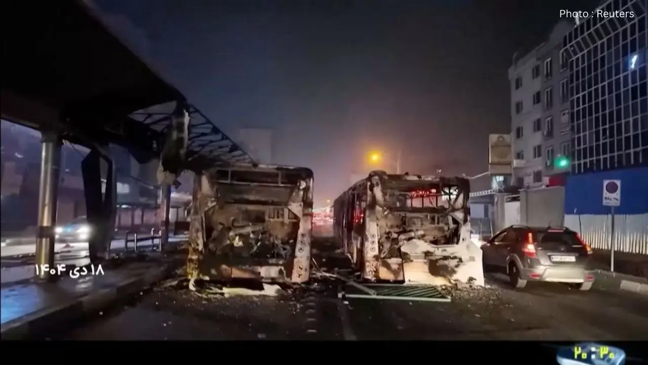 Trump Acknowledges Easing of Iran's Crackdown, Tehran Rejects Execution Claims