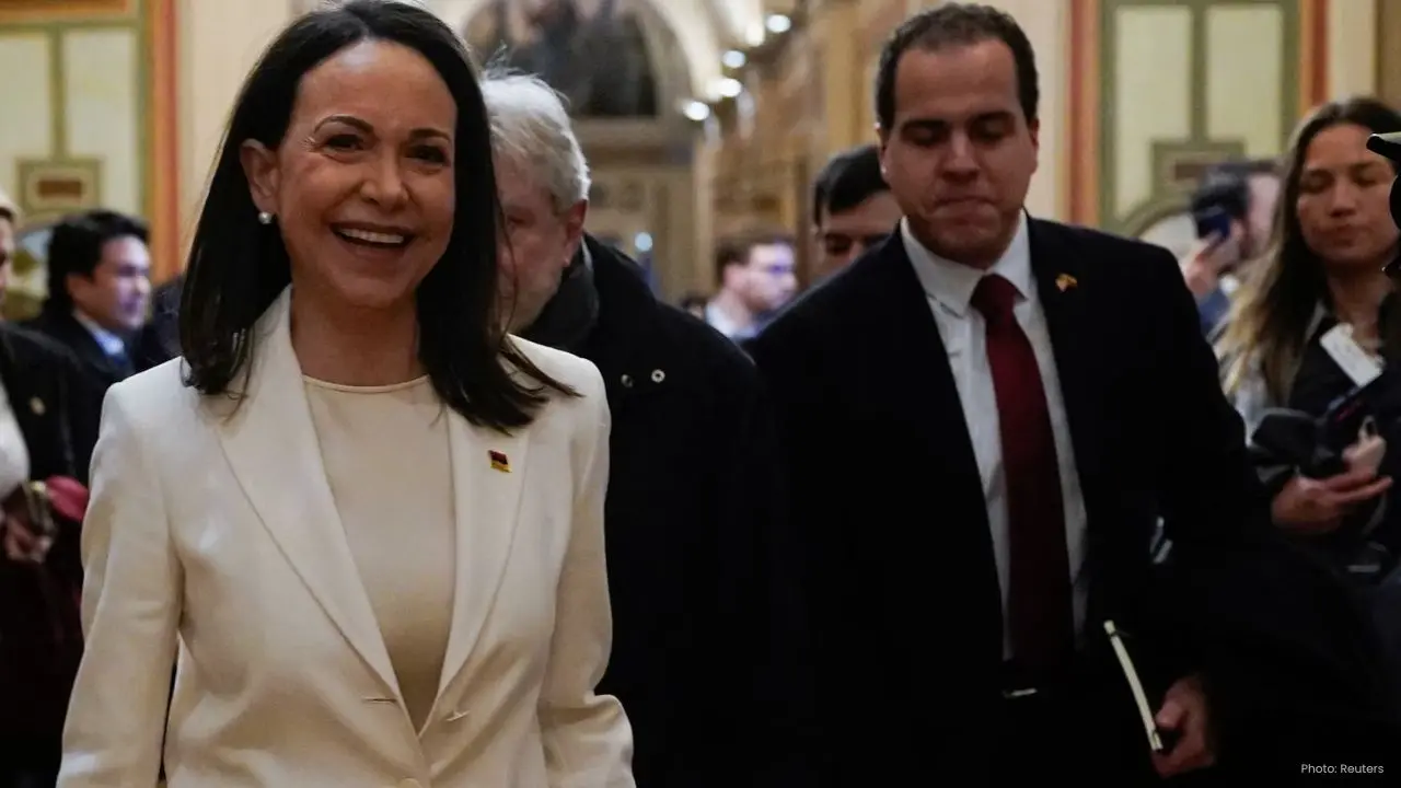 Trump Holds Onto Nobel Medal from Machado As Venezuela Dialogue Continues