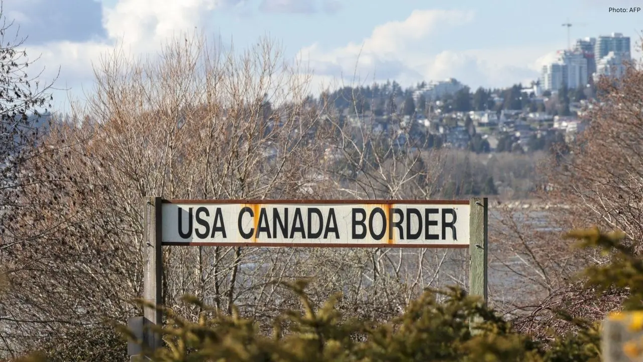 U.S. Border Crossings From Canada Fall Sharply, Threatening Billions in Spending