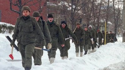 Toronto hit by record snowfall, military help not yet mobilized